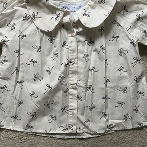 Zara Kids Ivory Blouse with Black Bow Pattern size 6/7 youth